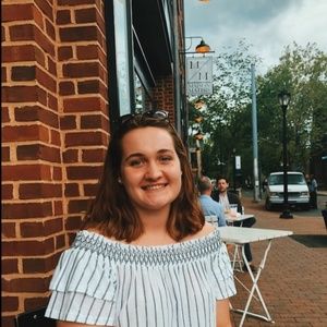 Meet your Posher, Julia